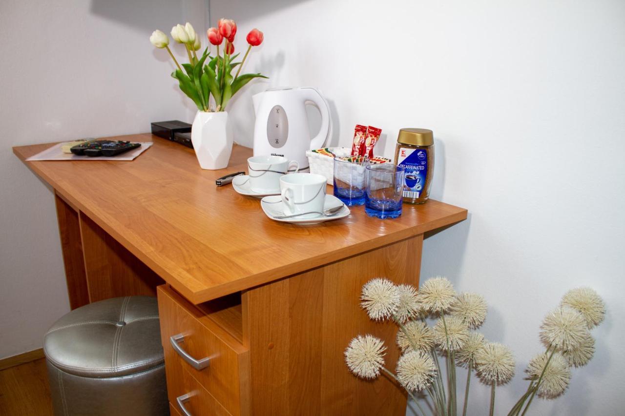 Room Adry روفينج المظهر الخارجي الصورة