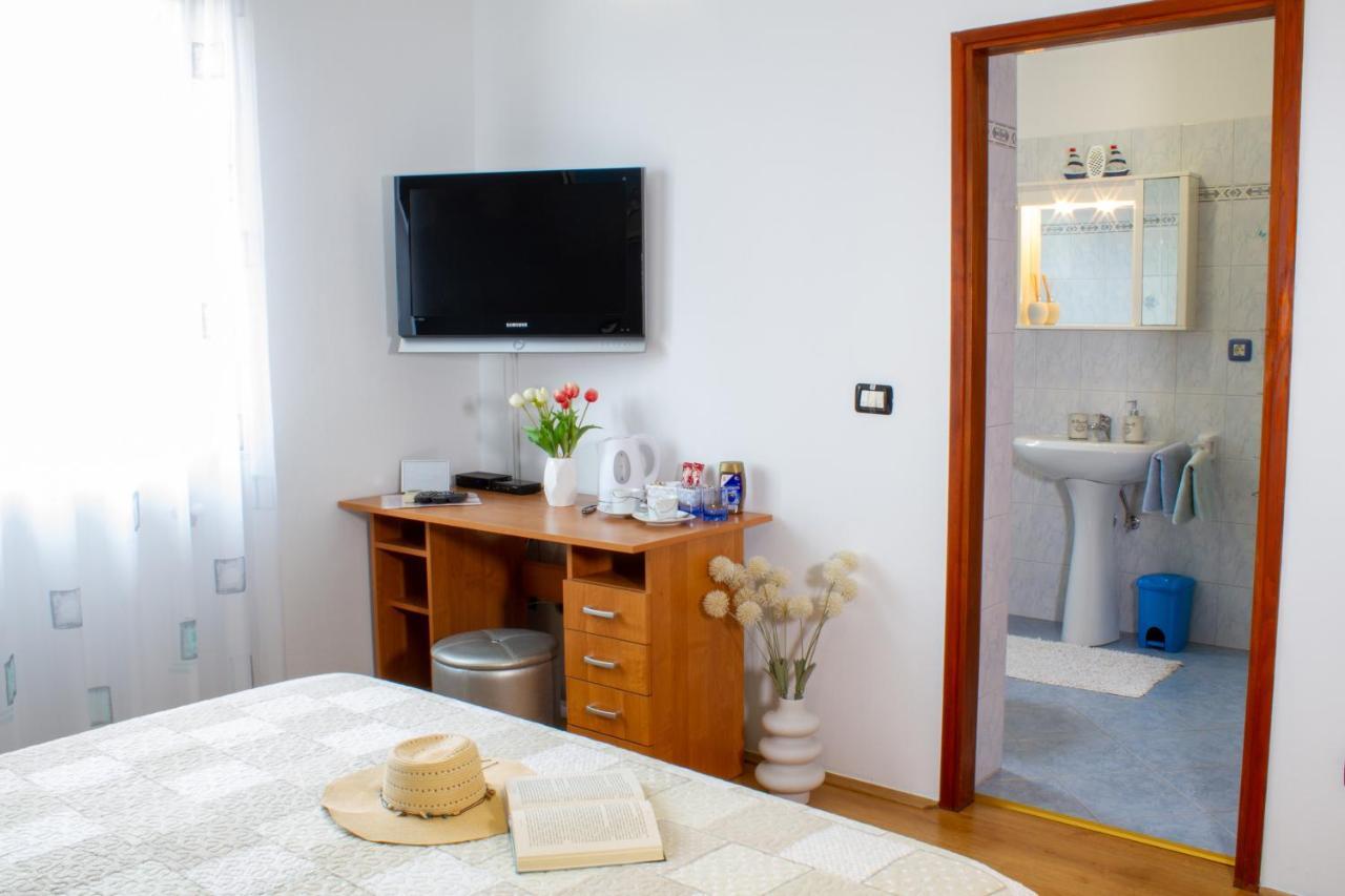 Room Adry روفينج المظهر الخارجي الصورة